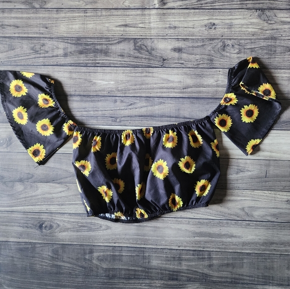 Off shoulder sunflower crop top - Picture 6 of 6